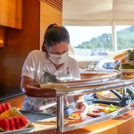Vision Yatch 船屋
