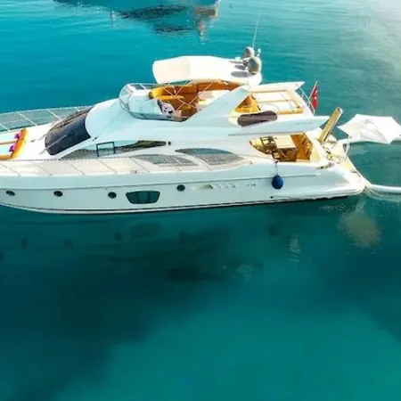 Vision Yatch Ботель