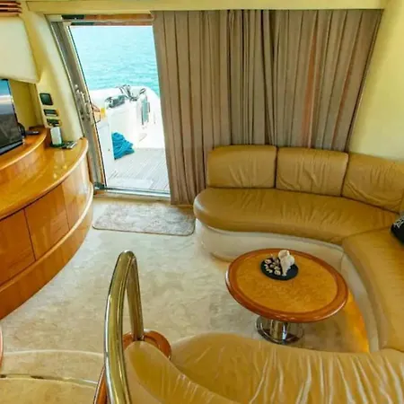 Vision Yatch Ботель Гёчек